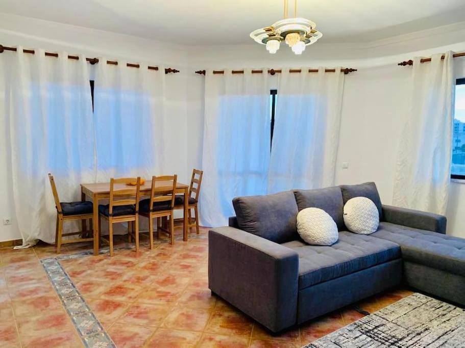 Charming 5 Bed Private - *