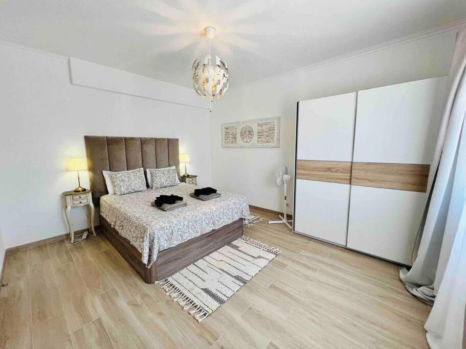 Charming 5 Bed Private - Villa *